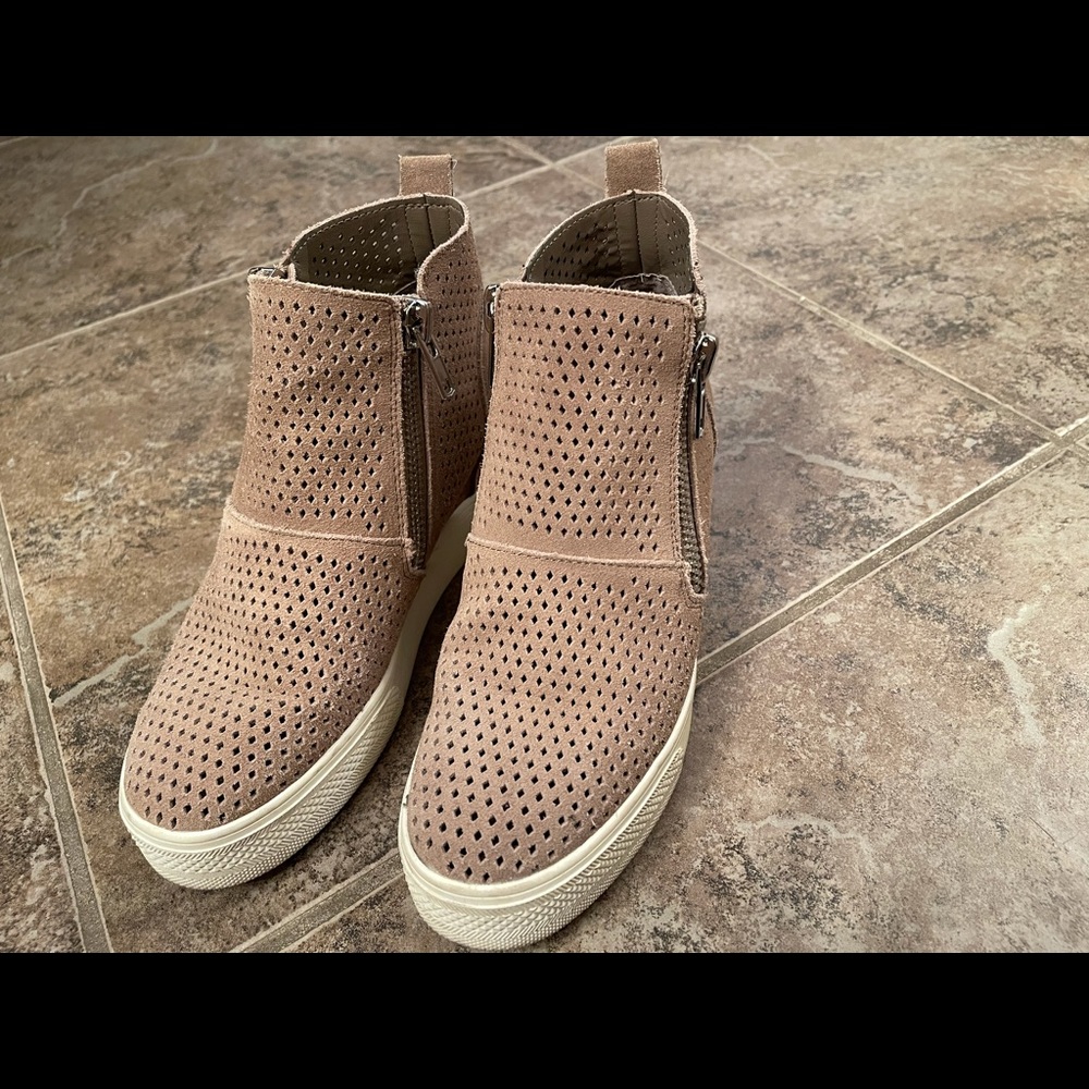 Steve Madden wedge bootie